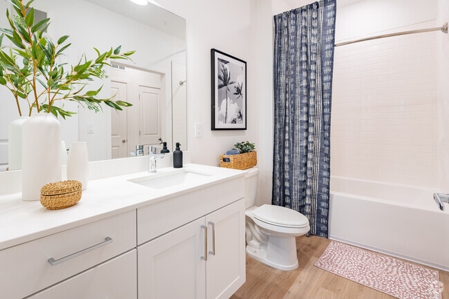 2BR, 2BA - 1,204SF - Second Bathroom