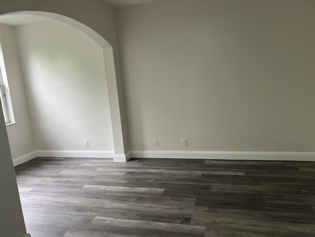 Photo - 5076 SW 38th Way