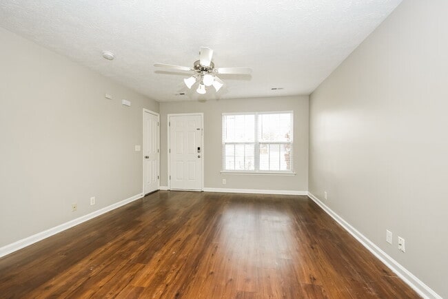 Photo - 106 Chapel Brook Way