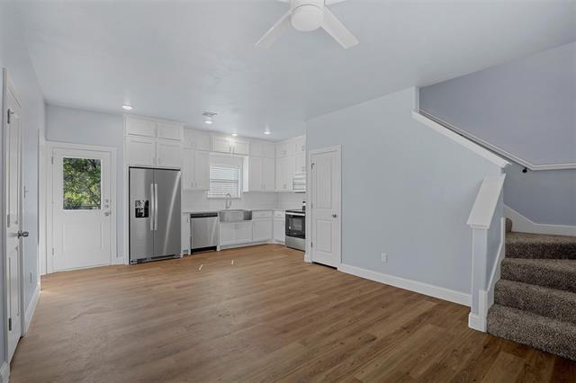 Photo - 990 S 6th Ave