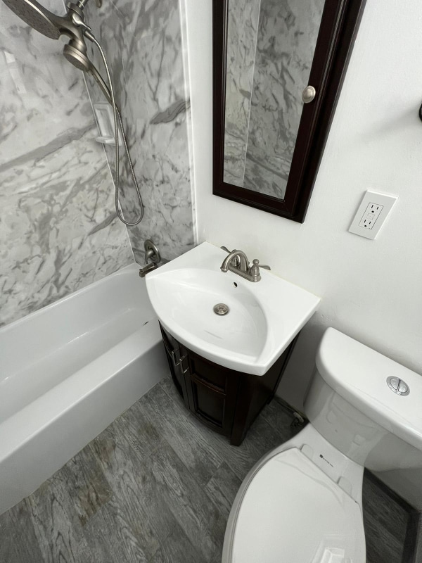 Photo - 375 Bonair St