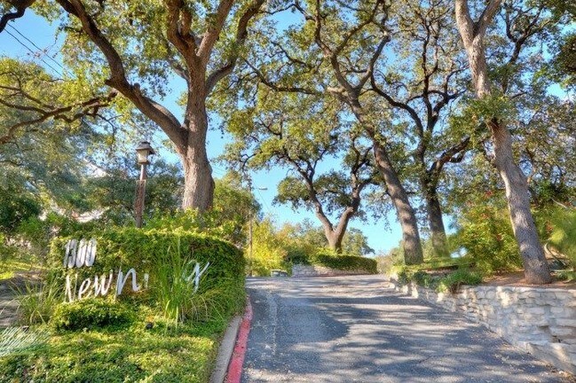 Newning Oaks Apartments - Newning Oaks Apartments