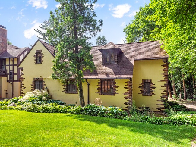 Photo - 1115 Eton Cross Rd Unit 1115