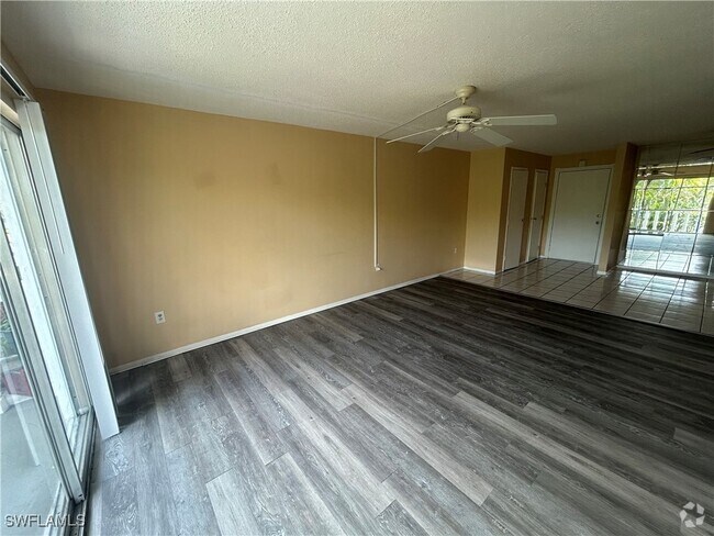 Building Photo - 3704 Broadway Unit 221 Rental