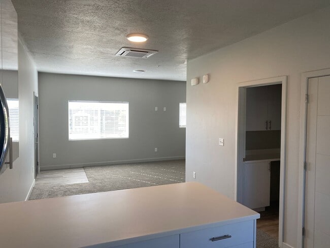 Photo - Dickerson 560 Unit 301