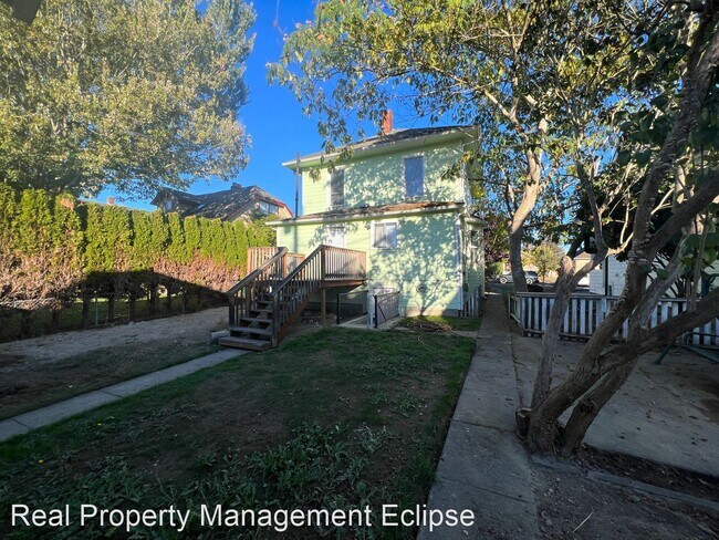 Photo - 4 br, 2 bath House - 2120 Rainier Ave - Main