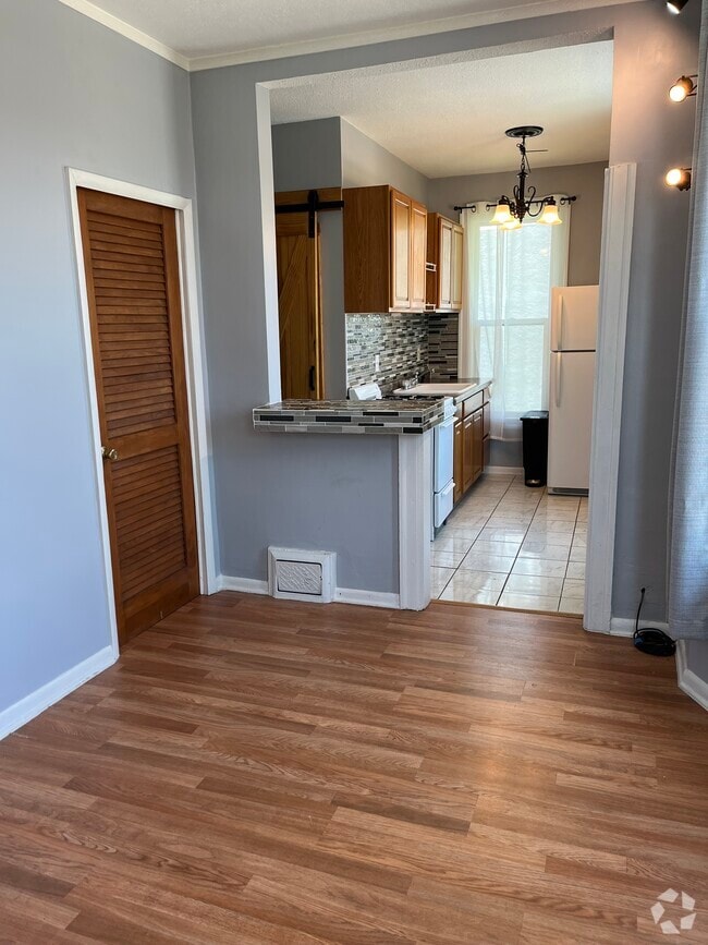 Building Photo - 138 N 31st Ave Unit 2 Rental