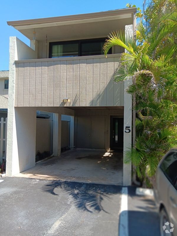 Building Photo - 100 Coral Way E Rental