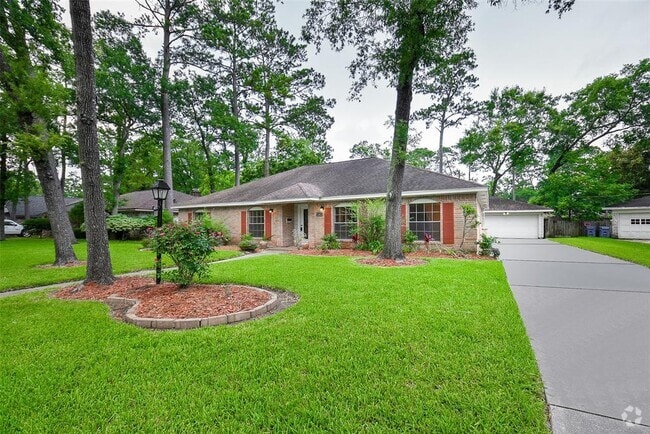 Building Photo - 2910 Colonial Dr Rental