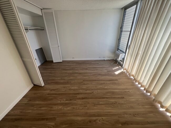 Photo - 555 University Ave Unit Ala Wai Plaza Skyrise