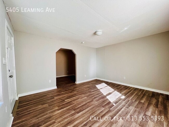 Photo - 5405 Leaming Ave