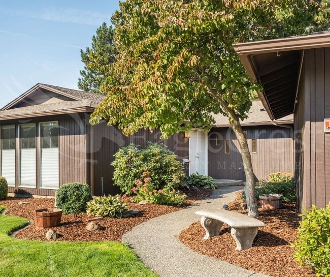 Live Large in 1,632 Sq. Ft. – Gorgeous 3BR... - Live Large in 1,632 Sq. Ft. – Gorgeous 3BR... Casa