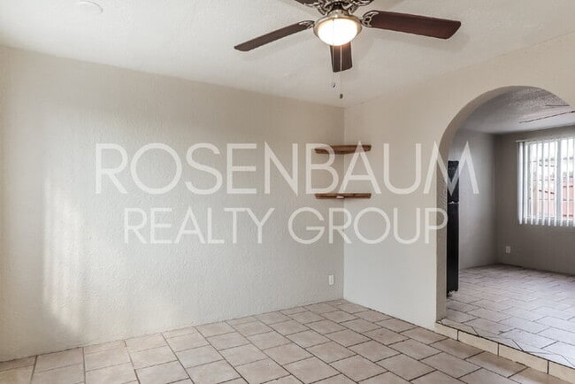 Photo - 302 W Flores St Unit 2