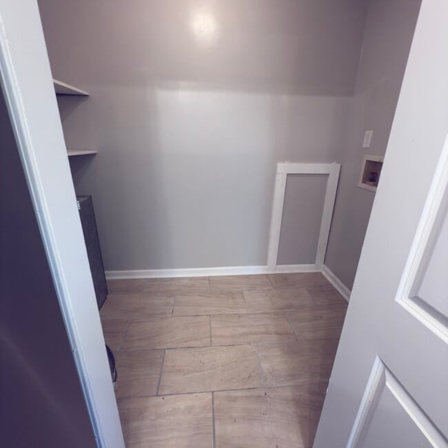 Photo - 6343 Cadbury Dr NW