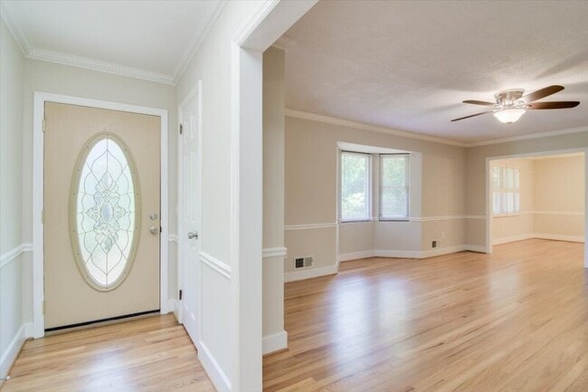 Photo - 427 Ashland Dr