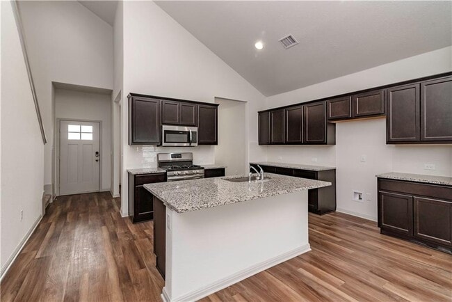 Photo - 132 Shiner Ln