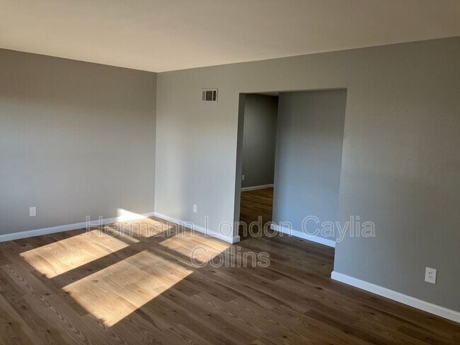 Photo - 11016 Saginaw Dr