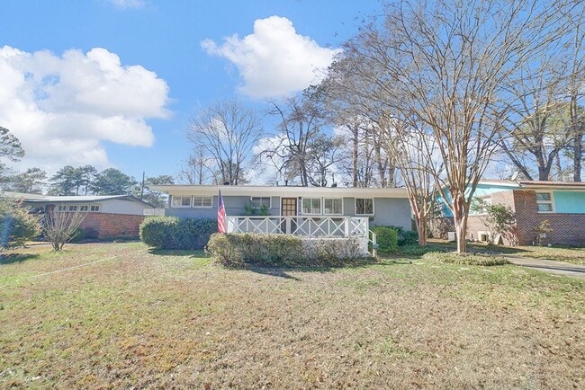 Building Photo - 204 Woodside Dr Rental