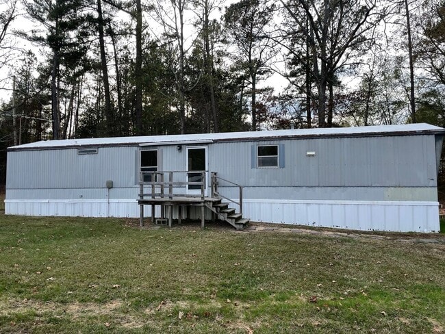 Photo - 2 BDRM 1 1/2 BATH SINGLEWIDE MOBILE HOME I...