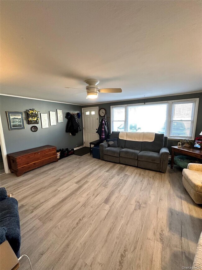 Photo - 35 Glenmere Rd Unit A