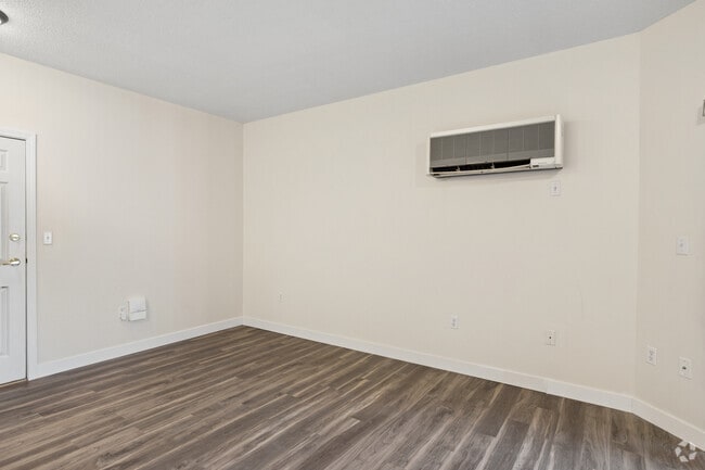 Studio - 605SF - Living Area