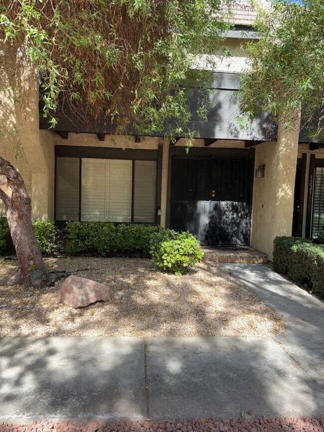 "Spacious 3Bedroom Oasis with 1.5 Baths i... Apartment Las Vegas, NV