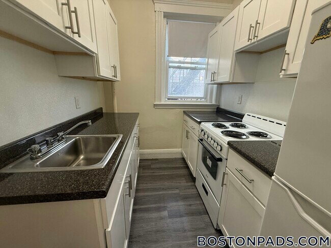 Building Photo - 1185 Boylston St Rental