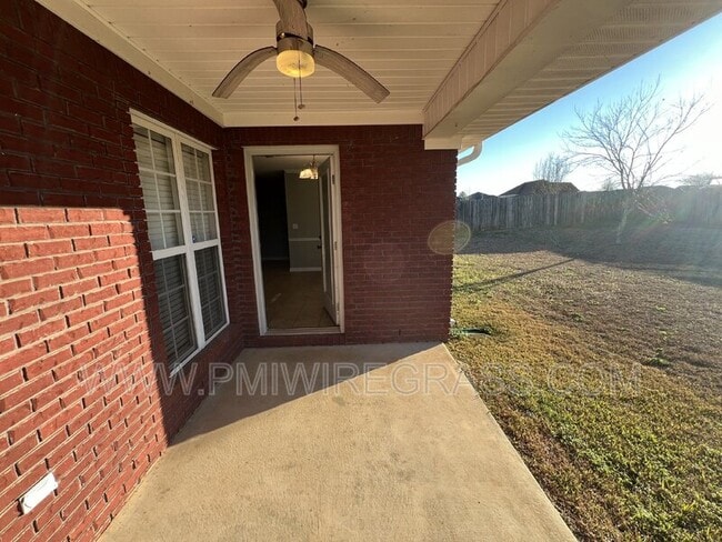 Photo - 267 Maree Dr