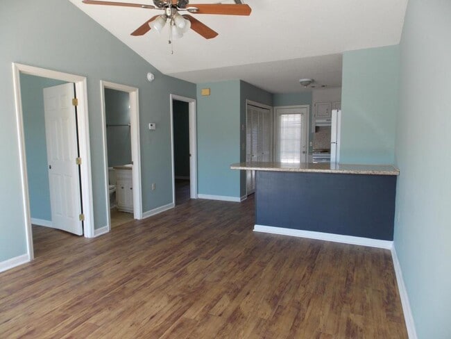 Building Photo - 140 Lanier Dr Unit 33 SW