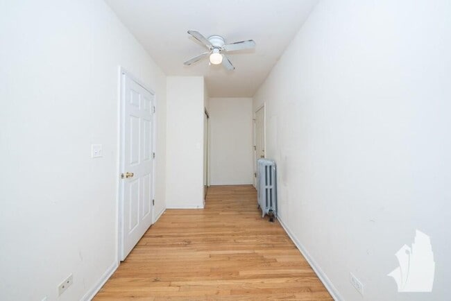 Photo - 914 W Dakin St