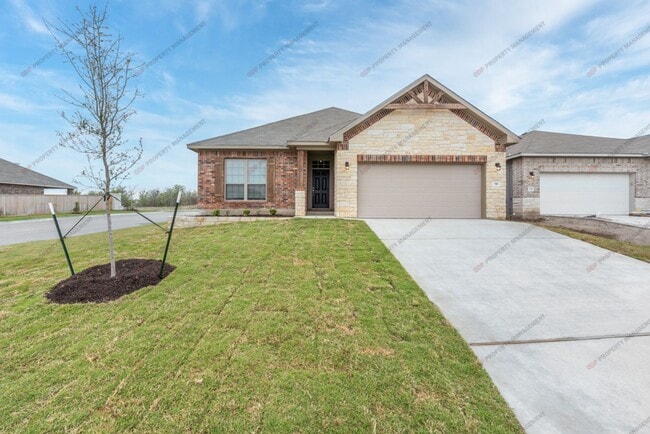 Photo - 742 Friar Tuck Dr