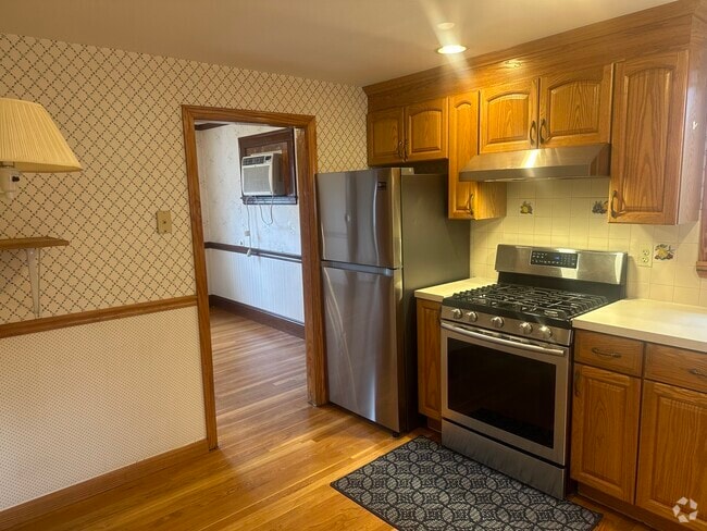 Building Photo - 235 Ashcroft Rd Unit 1 Rental