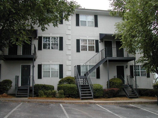 Building Photo - 188 Williams St