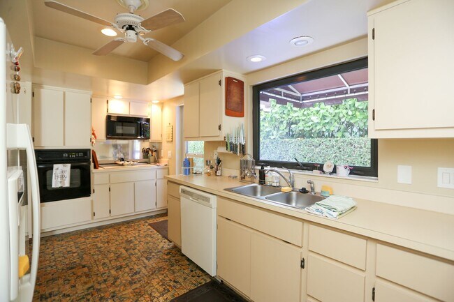 Photo - 550 3rd Ave N