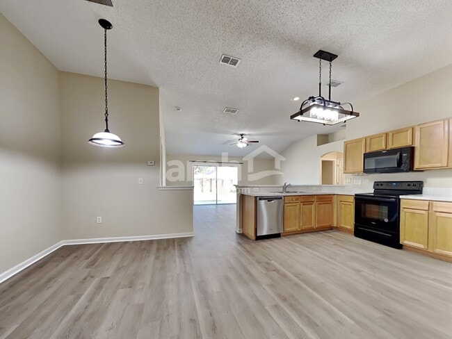 Photo - 8373 Swanton Ln