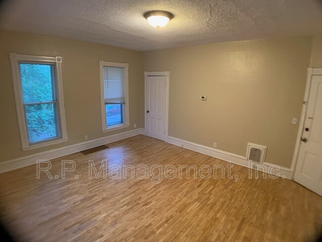 Photo - 2048 Carroll Ave Unidad Apt 4