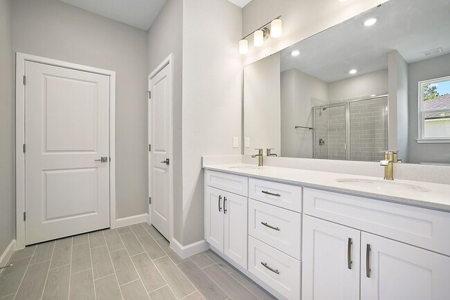 Photo - 4224 Jacaranda Pkwy W