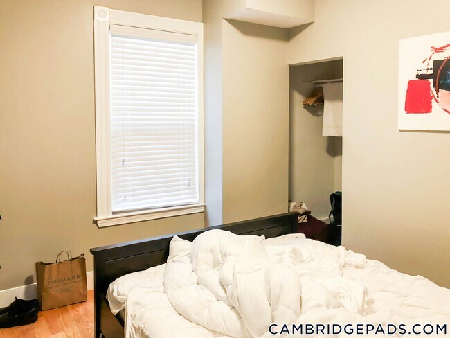 7 Story St Unit 2