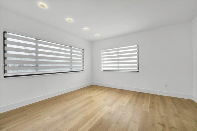 Photo - 728 Majorca Ave