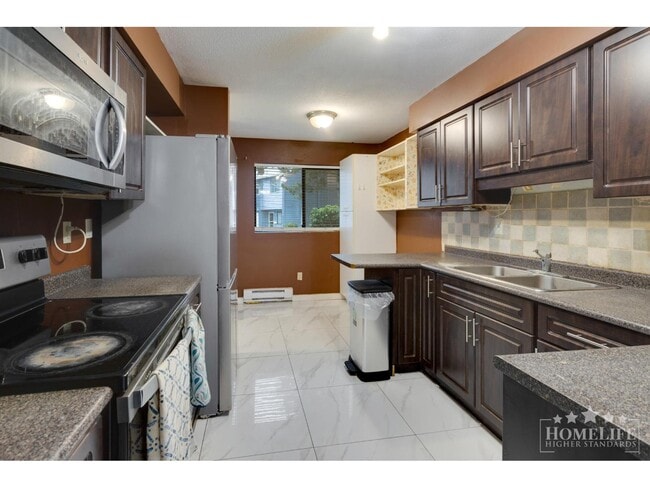 Photo - 9976-9149 149 St