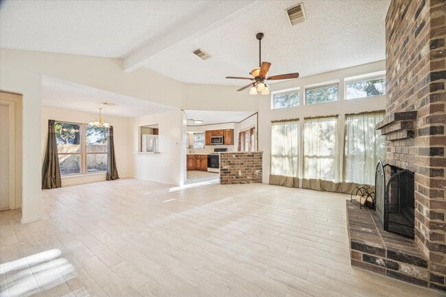 Photo - 1119 Downing Cir