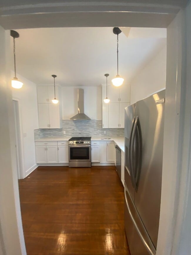 Photo - 254 W Chestnut St