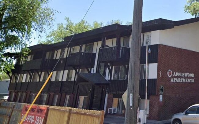 Photo - Applewood Apartments