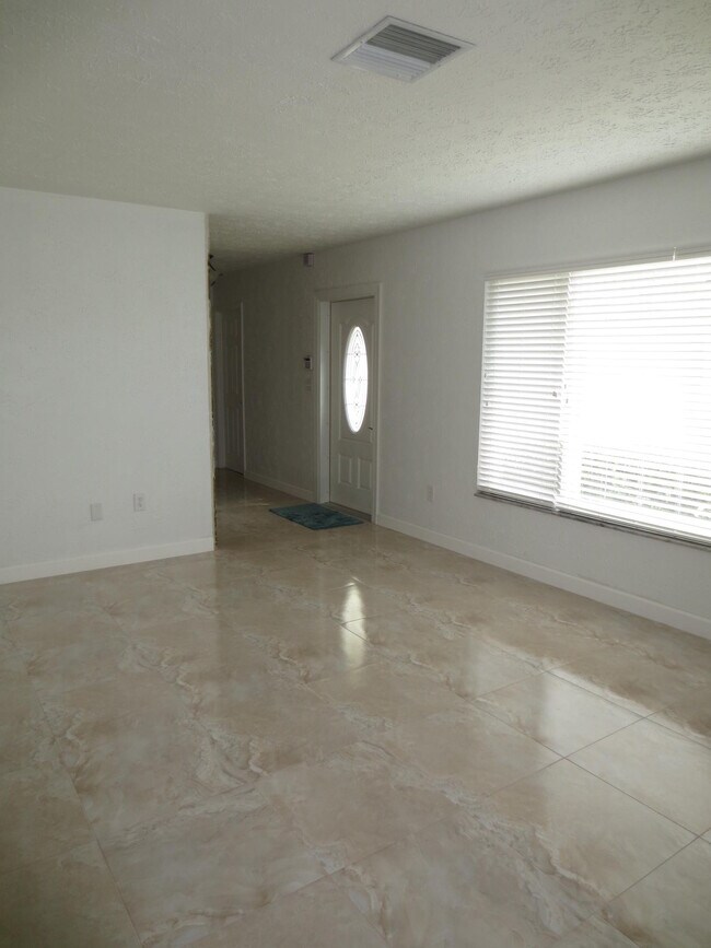Photo - 1283 Anhinga Dr