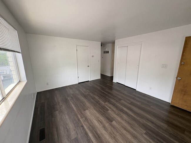 Photo - 2630 S Windsor Cir Unit Apt 3