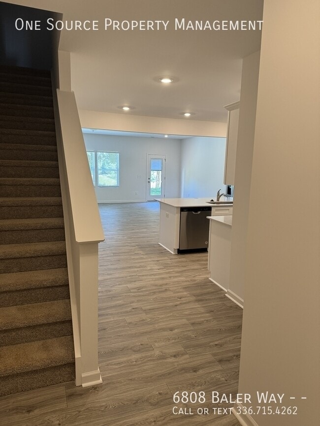 6808 Baler Wy