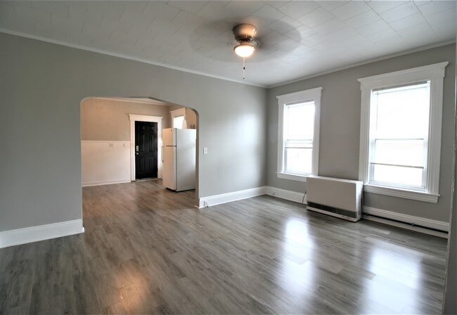467 Hevey St Unit Floor 2