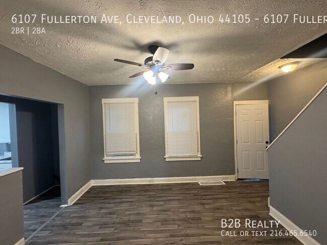 Photo - 6107 Fullerton Ave Unidad 6107 Fullerton Ave- Back