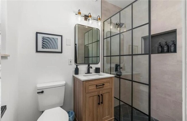 Photo - 719 NE 20th Ave