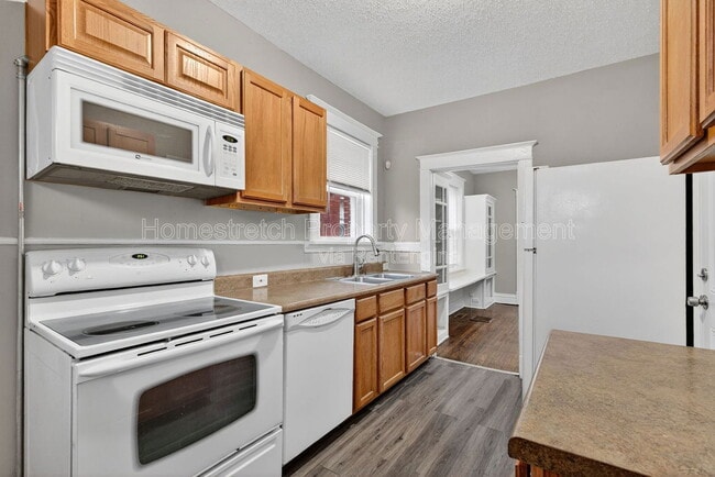 Photo - 6716 Crest Ave